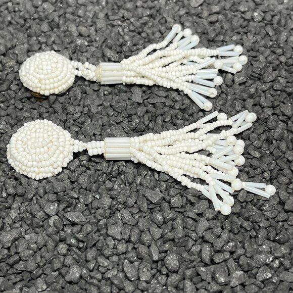 Vintage Native American Handmade White Beaded Clip-On Tassel Earrings - Picture 4 of 5